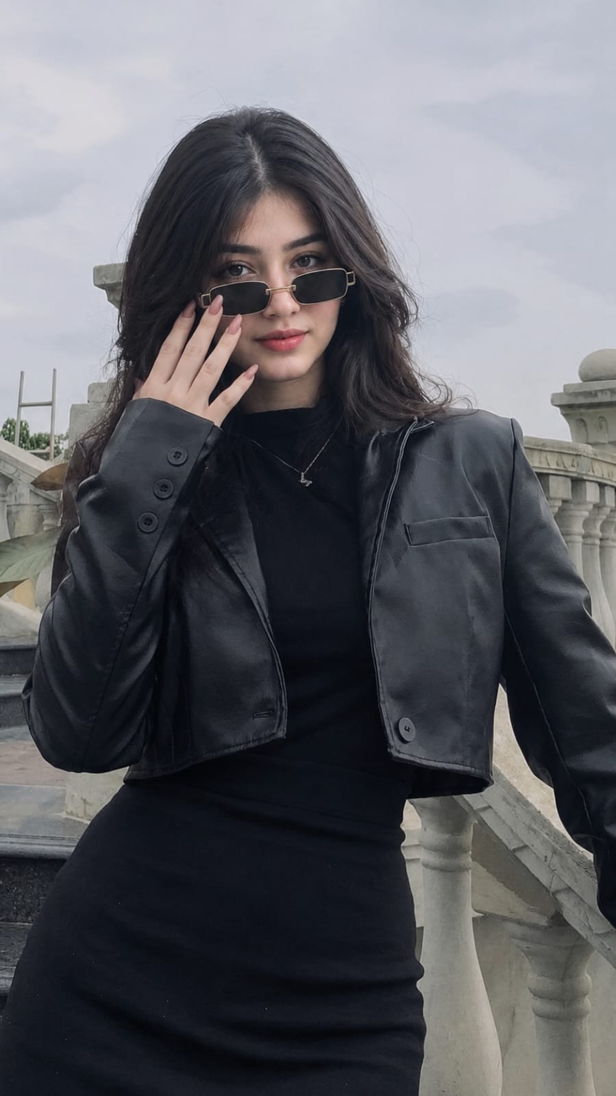 Black Aesthetic Fashion Portrait AI Prompt